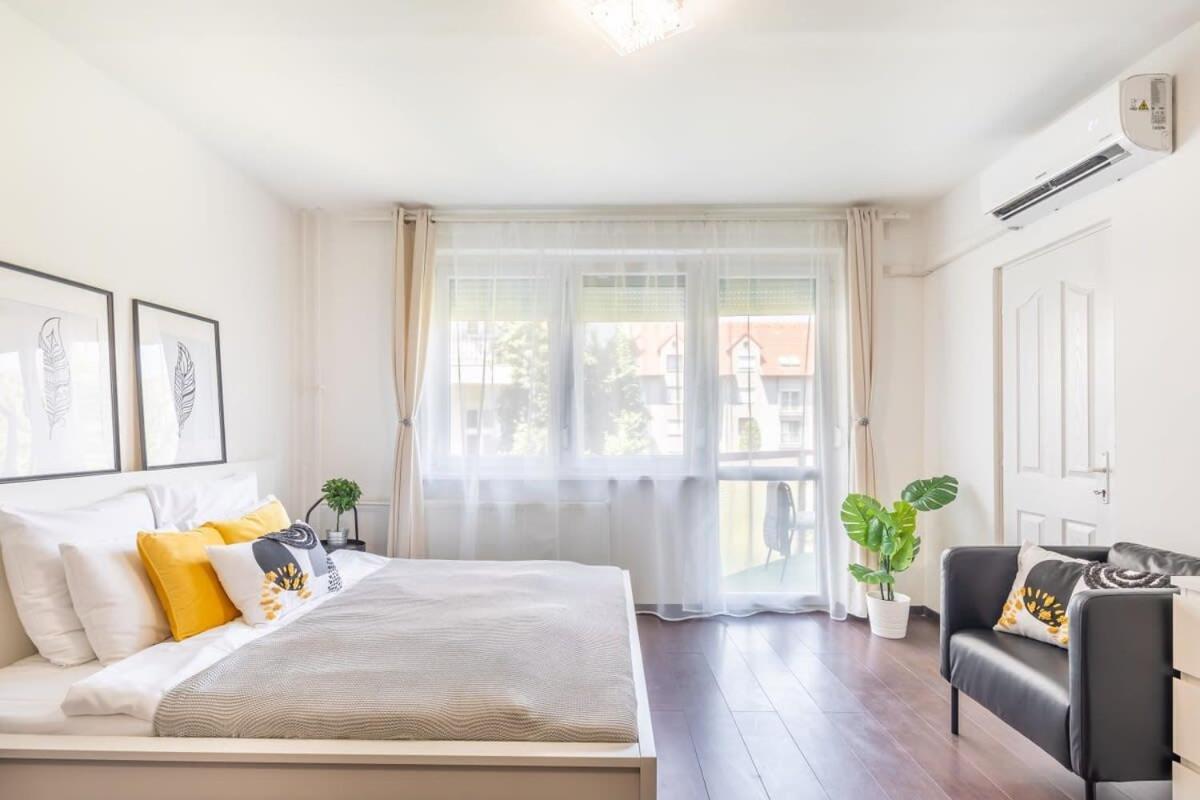 Sunny Balcony - Cute And Cozy Apartment Budapest Exterior photo